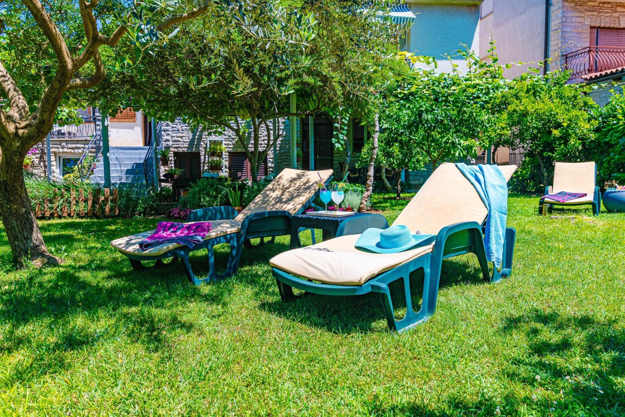Apartments With A Parking Space Fazana - 18334 Exterior photo